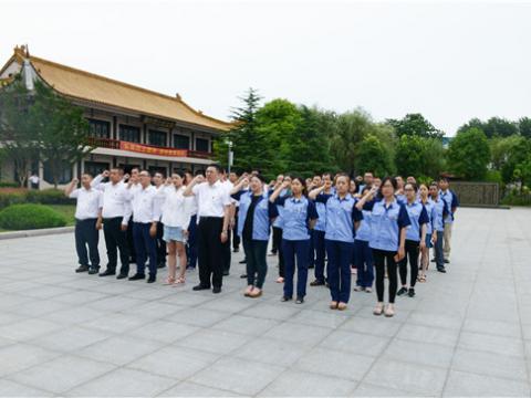 重温入党誓词   缅怀英雄先烈——购宝钱包APP平台集团党总支部组织全体党员开展党建活动