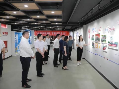 团省委副书记张迎春来购宝钱包APP平台集团调研共青团工作